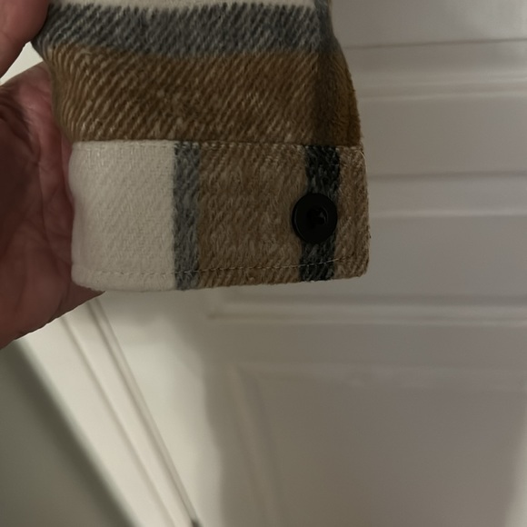 SHEIN Flannel cropped jacket brown and cream with black buttons - Picture 5 of 5